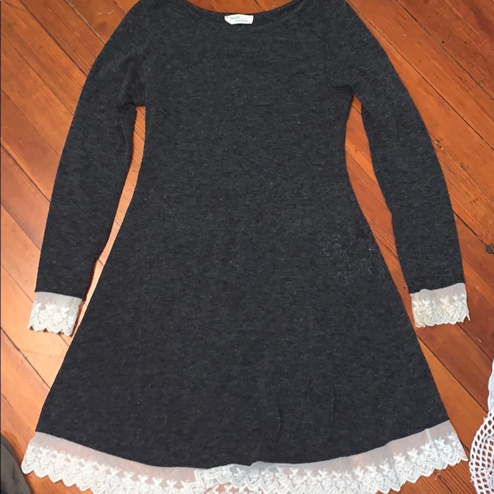 LACE TRIM GREY SWEATER DRESS
